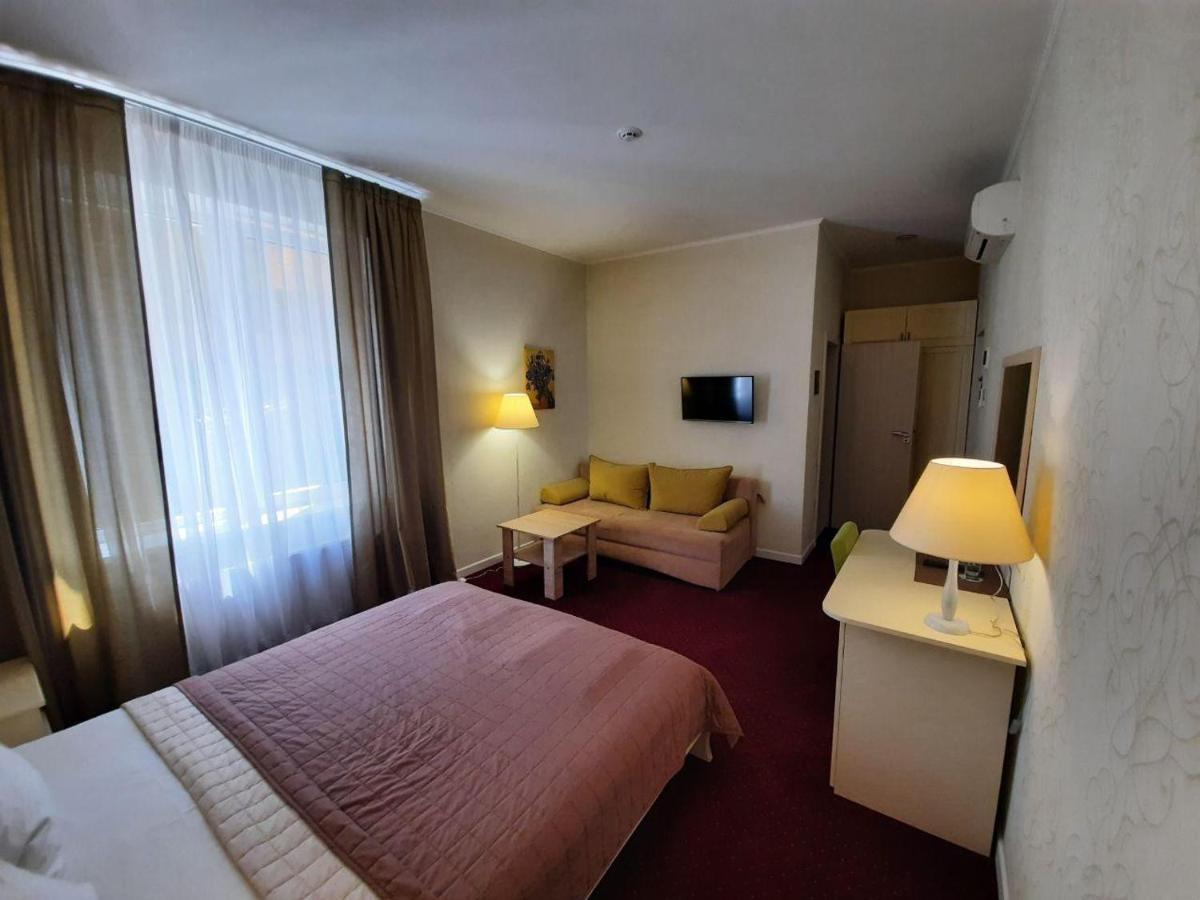 Hotel Ajur オデッサ エクステリア 写真