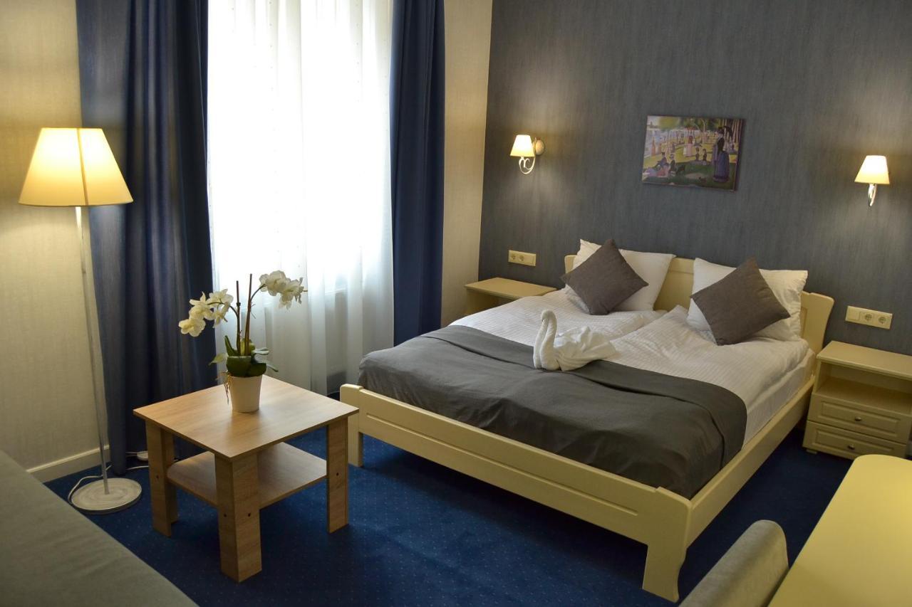 Hotel Ajur オデッサ エクステリア 写真