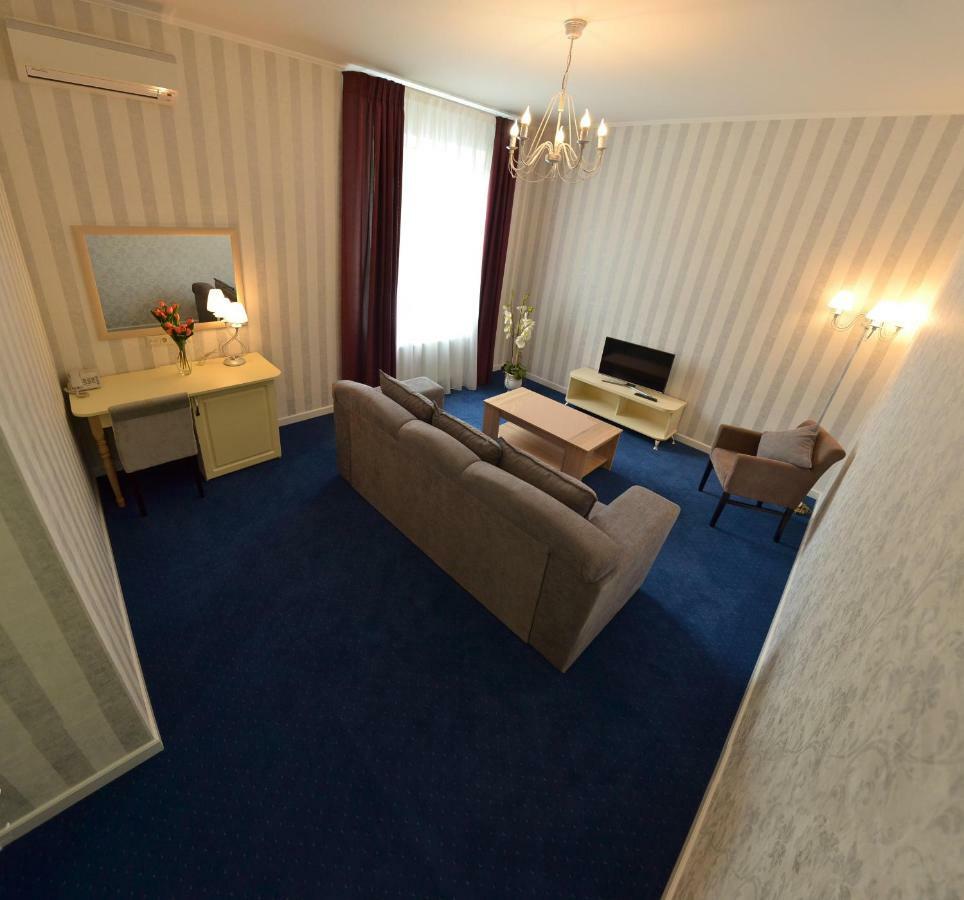 Hotel Ajur オデッサ エクステリア 写真