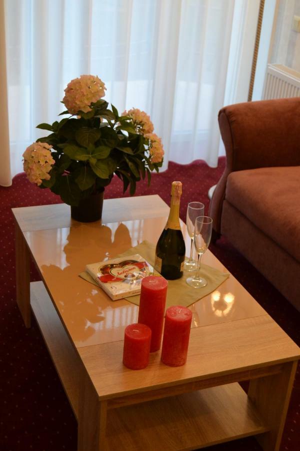Hotel Ajur オデッサ エクステリア 写真