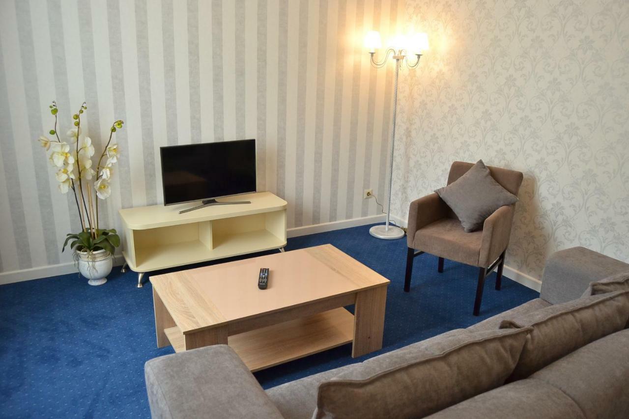 Hotel Ajur オデッサ エクステリア 写真